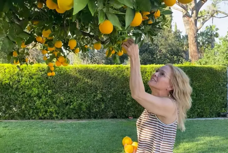 Jennie Garth smiling healthy lifestyle portrait