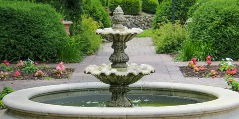 How to Prevent Algae Growth in Outdoor Fountains